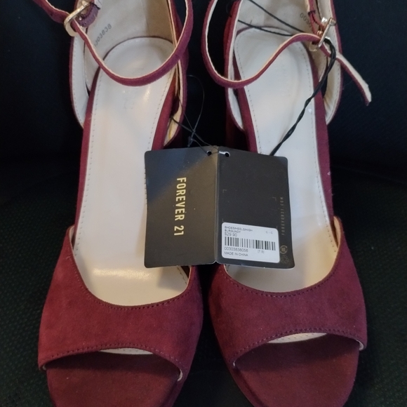 HEELS 👠 - Picture 5 of 6